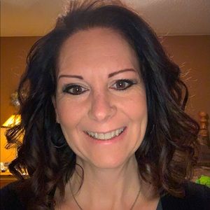 Meet your Posher, Angie